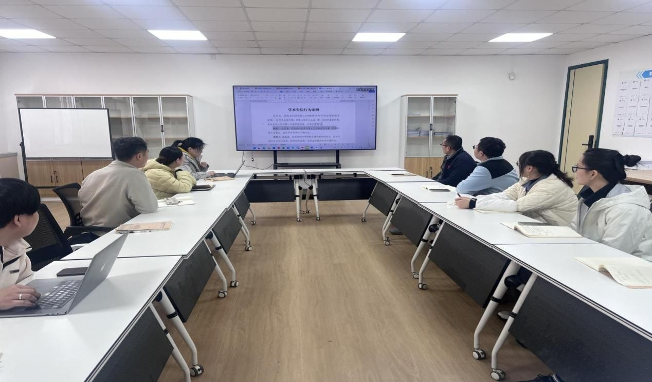 03a936207ac3985c669d7906515c5ae7